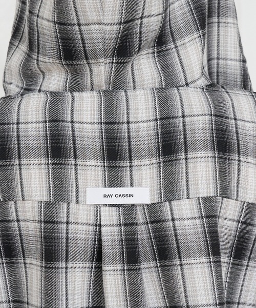 RAY CASSIN（レイカズン）の「オーバーサイズチェックショート丈シャツ/ フードシャツ（シャツ/ブラウス・レディース・ブラック/ブルー/ブラウン・FREE）」の12枚目の写真