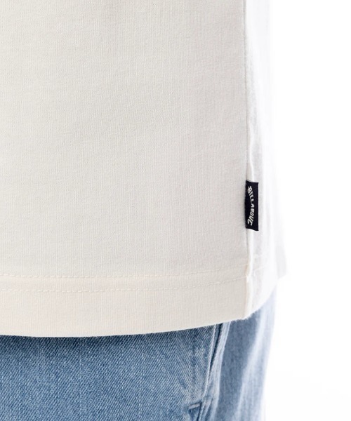 BILLABONG（ビラボン）の「BILLABONG メンズ 【A/DIV.】 SAHARA Tシャツ 【2025年春夏モデル】/ビラボンバックプリント半袖Tシャツ（Tシャツ/カットソー・メンズ・レッド系その他/クリーム/ブラック系その他・MEDIUM/LARGE/X-LARGE）」の6枚目の写真