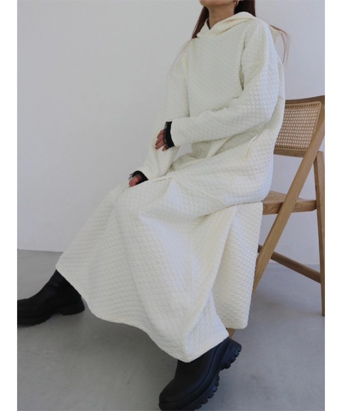 TRUNC（トランクエイティーエイト）の「Hooded Quilting Dress（ワンピース・レディース・ブラック/アイボリー・FREE）」の12枚目の写真