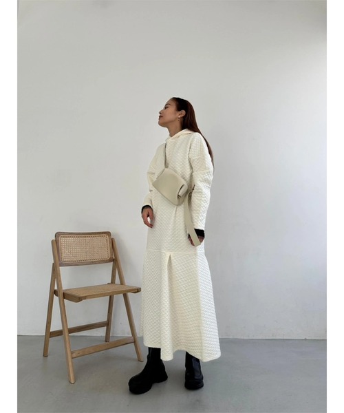 TRUNC（トランクエイティーエイト）の「Hooded Quilting Dress（ワンピース・レディース・ブラック/アイボリー・FREE）」の18枚目の写真