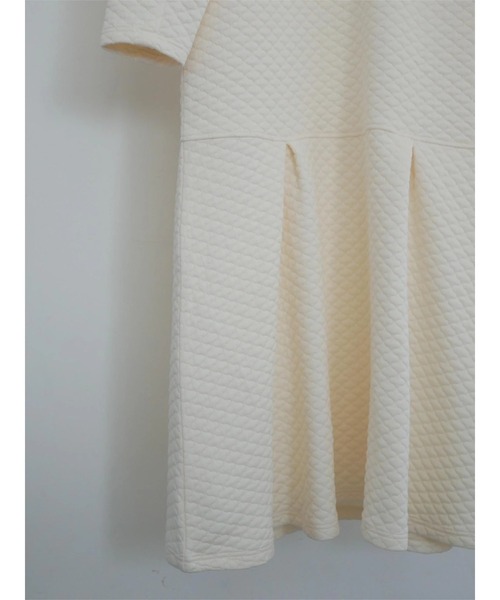 TRUNC（トランクエイティーエイト）の「Hooded Quilting Dress（ワンピース・レディース・ブラック/アイボリー・FREE）」の22枚目の写真