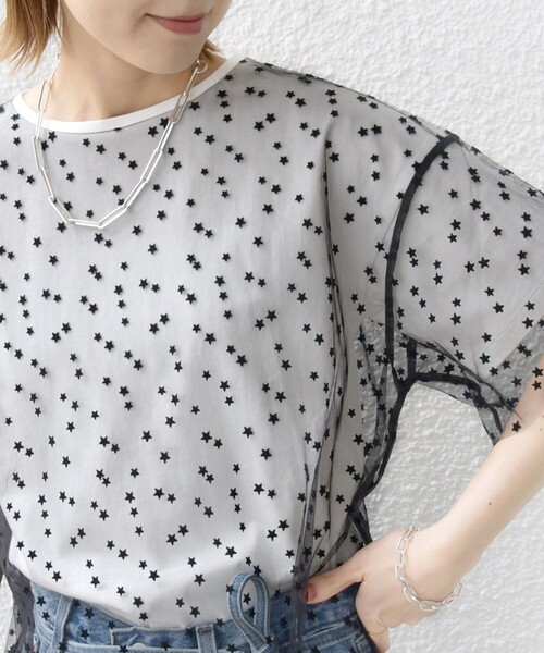 SHIPS(シップス)の「【WEB限定】スター チュール レイヤード TEE(Tシャツ/カットソー・レディース・グレー/レッド/オフホワイト・ONE SIZE)」の2枚目の写真