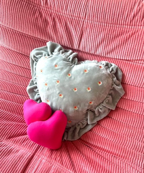 はーとクッション Casselini HOME(キャセリーニ ホーム)ハートフリルクッション