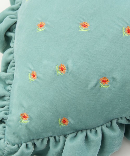 Casselini（キャセリーニ）の「Casselini HOME(キャセリーニ ホーム)ハートフリルクッション（クッション/クッションカバー・レディース・ブラック/ミント/イエロー・FREE）」の6枚目の写真