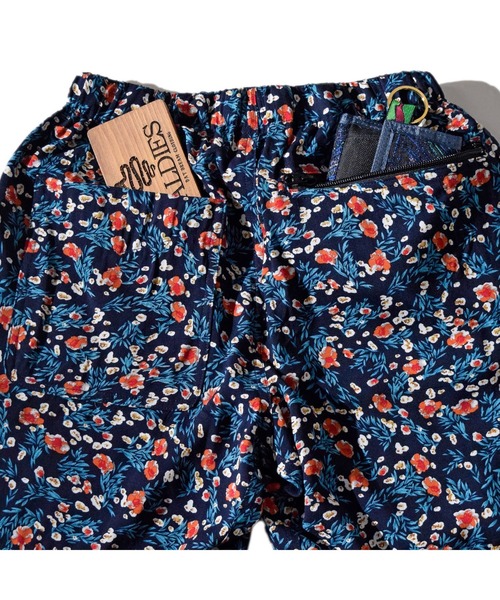 ALDIES（アールディーズ）の「Small Flower Short Pants / スモールフラワーショートパンツ（その他パンツ・メンズ・ネイビー/レッド・SMALL/MEDIUM/LARGE/X-LARGE）」の6枚目の写真
