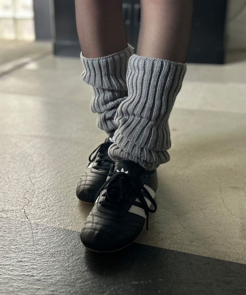 アパルトモン CARIAGGI レッグウォーマー 黒いリブ編みレッグウォーマー sox7133-01.jpg