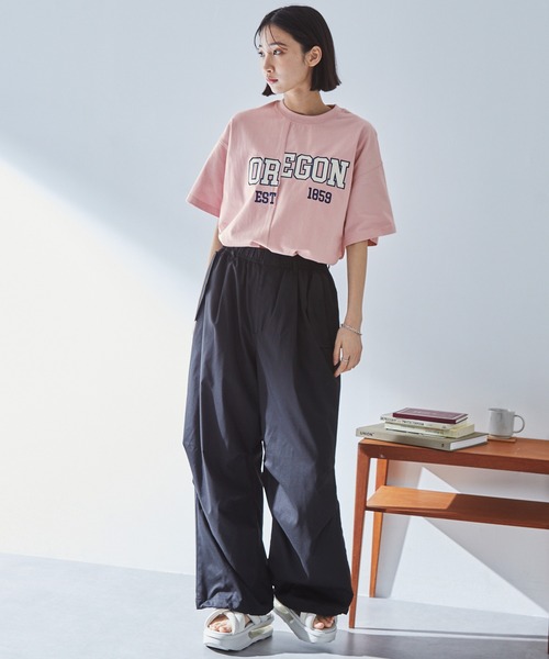 MONO-MART(モノマート)の「リメイクライク カレッジロゴ刺繍スイッチング半袖Tシャツ(Tシャツ/カットソー・レディース・スミクロ/ピンク/オフホワイト・FREE)」の7枚目の写真