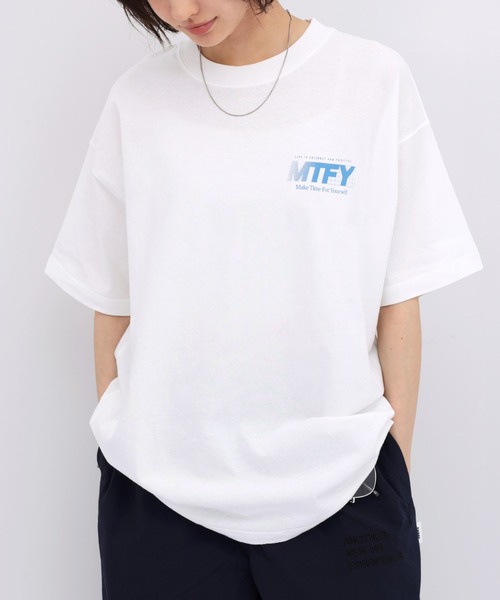 ANME(アンメ)の「【新サイズ追加】ピグメント加工MTFYロゴプリント半袖Tシャツ(Tシャツ/カットソー・レディース・ブラック/オフホワイト/ブラウン/ネイビー・M/L/XL/XXL/S)」の2枚目の写真