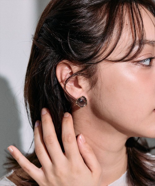 Jolie Toujours（ジョリトゥジュール）の「サークルマーブルクリアピアス（ピアス（両耳用）・レディース・ブラック/オフホワイト/コーラル/グリーン・FREE）」の16枚目の写真