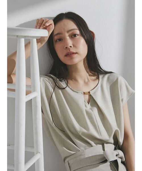 TONAL（トーナル）の「フェイクリネンフロントバーブラウス（シャツ/ブラウス・レディース・オフホワイト/ベージュ/ネイビー/ブラウン・MEDIUM）」の16枚目の写真