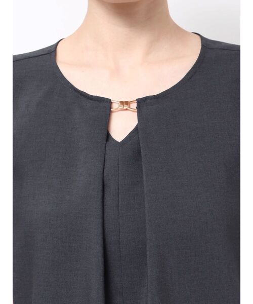 TONAL（トーナル）の「フェイクリネンフロントバーブラウス（シャツ/ブラウス・レディース・オフホワイト/ベージュ/ネイビー/ブラウン・MEDIUM）」の20枚目の写真