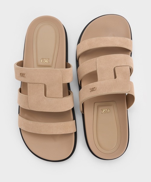CHARLES & KEITH(チャールズ & キース)の「Joan ジョアン レザースライドサンダル(サンダル・レディース・ベージュ/ブラック・24.5cm/23.5cm/23cm/22.5cm/25.5cm/25cm)」の10枚目の写真