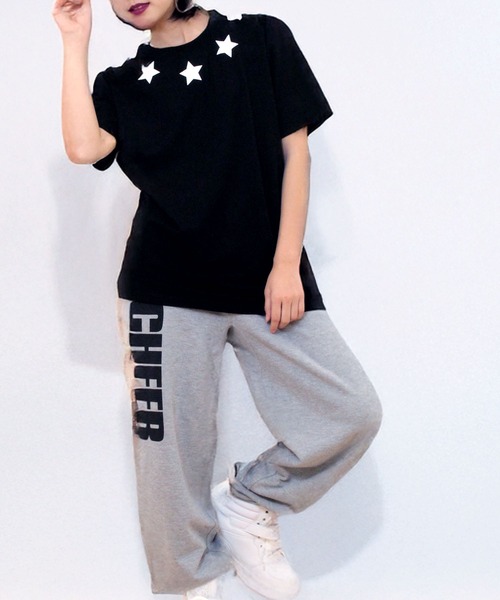 CHEER(チアー)の「ネックスターバックプリントBIGTEE(Tシャツ/カットソー・レディース・ブラック/ホワイト・S/M/L)」の4枚目の写真