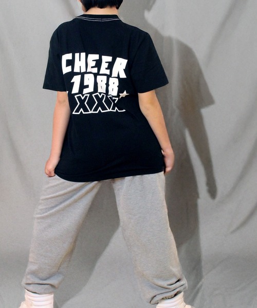 CHEER(チアー)の「ネックスターバックプリントBIGTEE(Tシャツ/カットソー・レディース・ブラック/ホワイト・S/M/L)」の6枚目の写真