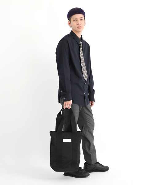 Manhattan Portage（マンハッタンポーテージ）の「ELDRIDGE STREET TOTE 300P CORDURA ECO SHEEN VOL.2（トートバッグ・レディース・ブラック・MEDIUM）」の3枚目の写真