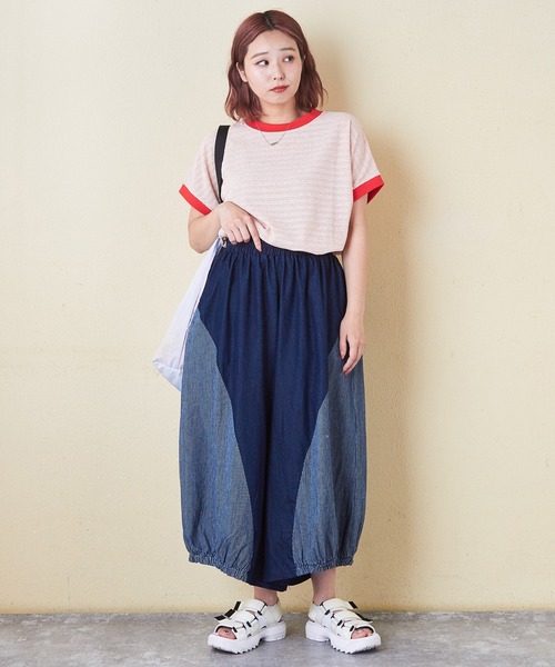 CUBE SUGAR(キューブシュガー)の「デニム×ヒッコリー切替イージーパンツ(デニムパンツ・レディース・インディゴブルー/ライトブルー・M)」の18枚目の写真