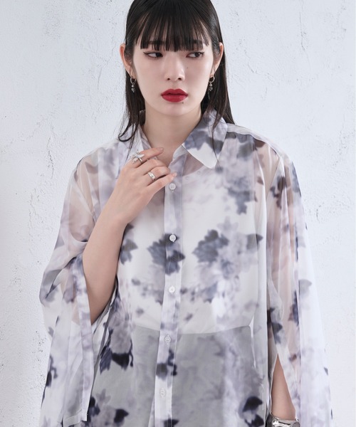 Ellno Loset（エルノロゼット）の「2wayアームスリットフラワーシアーシャツ（シャツ/ブラウス・メンズ・ブラック×ブルー/オフホワイト/ブラック×パープル/ブラック×レッド・SMALL/MEDIUM/LARGE）」の11枚目の写真