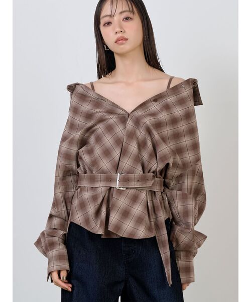 MURUA（ムルーア）の「オフショルマルチウェイシャツ【２WAY】【３WAY】（シャツ/ブラウス・レディース・ホワイト/ブラウン/ブラック・FREE）」の2枚目の写真