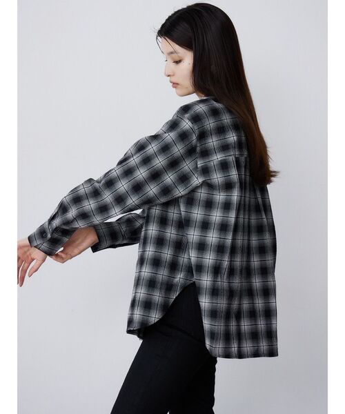 MURUA（ムルーア）の「オフショルマルチウェイシャツ【２WAY】【３WAY】（シャツ/ブラウス・レディース・ホワイト/ブラウン/ブラック・FREE）」の16枚目の写真