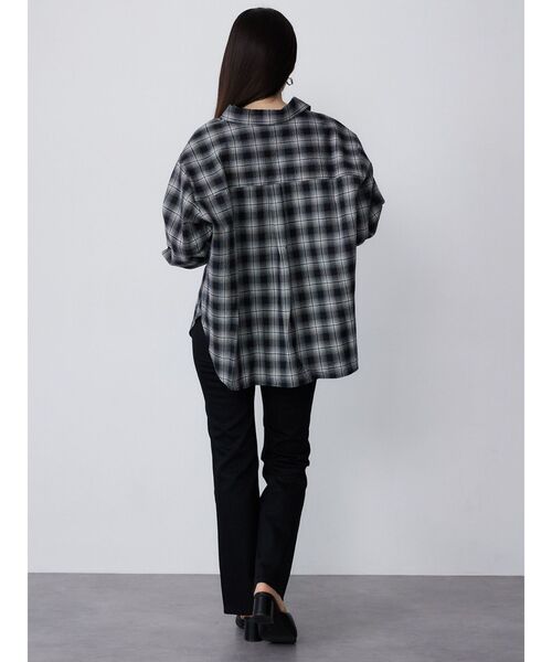 MURUA（ムルーア）の「オフショルマルチウェイシャツ【２WAY】【３WAY】（シャツ/ブラウス・レディース・ホワイト/ブラウン/ブラック・FREE）」の19枚目の写真