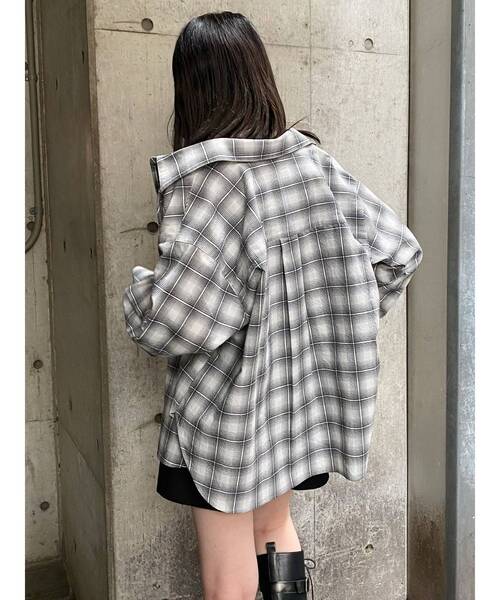 MURUA（ムルーア）の「オフショルマルチウェイシャツ【２WAY】【３WAY】（シャツ/ブラウス・レディース・ホワイト/ブラウン/ブラック・FREE）」の22枚目の写真