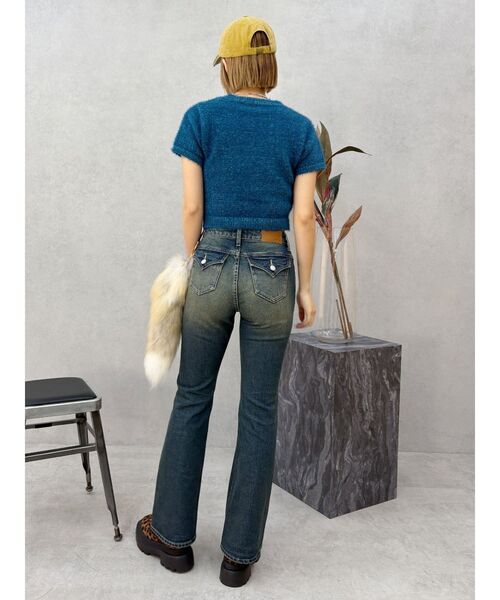 EVRIS（エヴリス）の「ヴィンテージライクダメージフレアデニムパンツ（デニムパンツ・レディース・インディゴブルー/ブラック・SMALL/MEDIUM）」の17枚目の写真