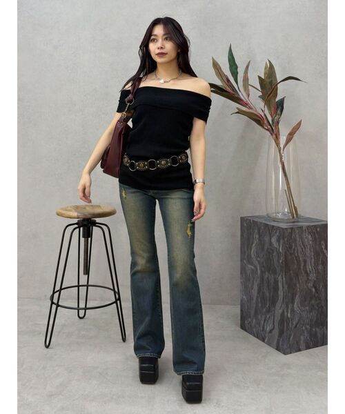 EVRIS（エヴリス）の「ヴィンテージライクダメージフレアデニムパンツ（デニムパンツ・レディース・インディゴブルー/ブラック・SMALL/MEDIUM）」の15枚目の写真