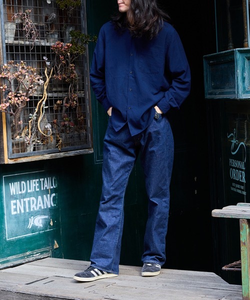 WILD LIFE TAILOR Adam et Rope'（ワイルドテーラーアダムエロペ　）の「【WILD LIFE TAILOR】カディコットン ロングスリーブ レギュラーカラーシャツ / ロングシーズン着用可能（シャツ/ブラウス・メンズ・グレー/ブラック系その他3・M/L）」の3枚目の写真