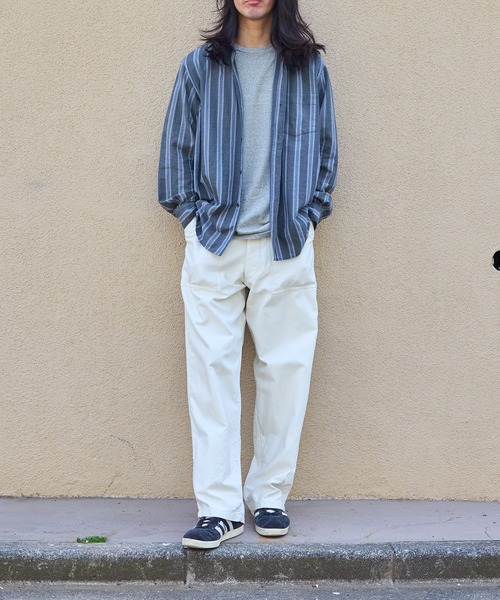 WILD LIFE TAILOR Adam et Rope'（ワイルドテーラーアダムエロペ　）の「【WILD LIFE TAILOR】カディコットン ロングスリーブ レギュラーカラーシャツ / ロングシーズン着用可能（シャツ/ブラウス・メンズ・グレー/ブラック系その他3・M/L）」の9枚目の写真