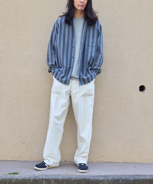 WILD LIFE TAILOR Adam et Rope'（ワイルドテーラーアダムエロペ　）の「【WILD LIFE TAILOR】カディコットン ロングスリーブ レギュラーカラーシャツ / ロングシーズン着用可能（シャツ/ブラウス・メンズ・グレー/ブラック系その他3・M/L）」の12枚目の写真