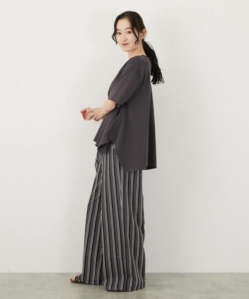LOGEMENT DE CLAIRE（ロジュモンドクレール）の「【LOURMARIN】フレアーヘムTシャツ（Tシャツ/カットソー・レディース・グリーン/スミクロ/オフホワイト・FREE）」の12枚目の写真
