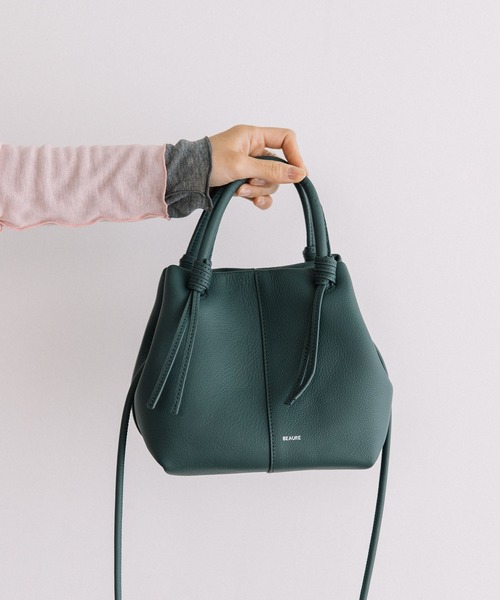 Beau're(ヴュレ)の「BEAURE boat shape ショルダー Bag(ショルダーバッグ・レディース・グレー/シルバー/ブラック/ブラウン/ブルーグリーン・FREE)」の4枚目の写真