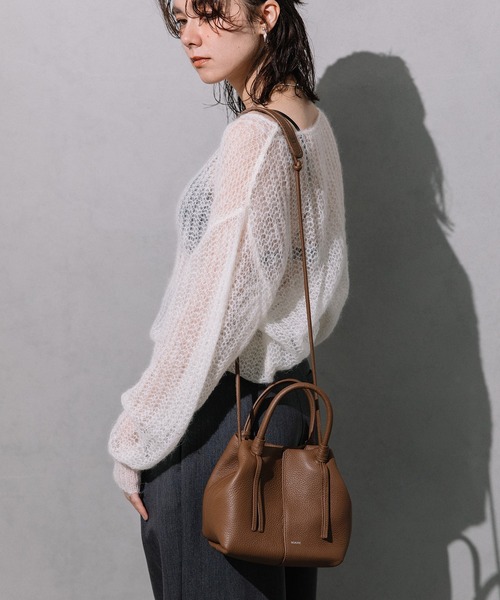 Beau're(ヴュレ)の「BEAURE boat shape ショルダー Bag(ショルダーバッグ・レディース・グレー/シルバー/ブラック/ブラウン・FREE)」の13枚目の写真
