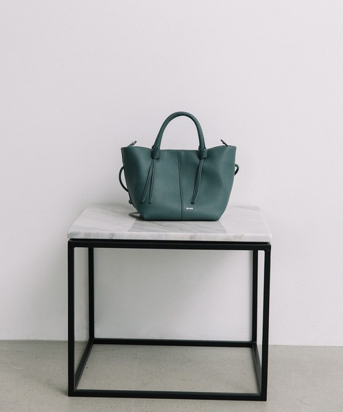 Beau're(ヴュレ)の「BEAURE boat shape ショルダー Bag(ショルダーバッグ・レディース・グレー/シルバー/ブラック/ブラウン/ブルーグリーン・FREE)」の16枚目の写真