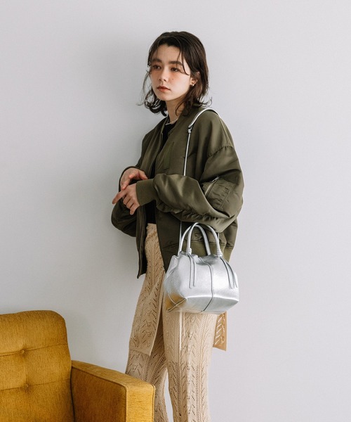 Beau're(ヴュレ)の「BEAURE boat shape ショルダー Bag(ショルダーバッグ・レディース・グレー/シルバー/ブラック/ブラウン・FREE)」の20枚目の写真