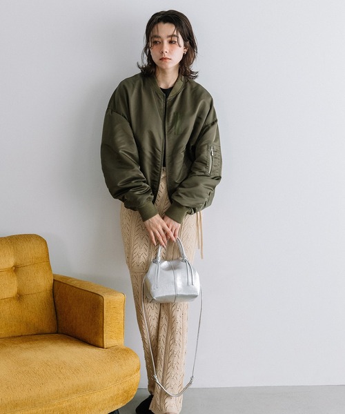 Beau're(ヴュレ)の「BEAURE boat shape ショルダー Bag(ショルダーバッグ・レディース・グレー/シルバー/ブラック/ブラウン・FREE)」の22枚目の写真