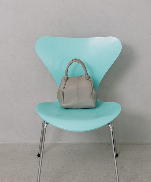 Beau're(ヴュレ)の「BEAURE boat shape ショルダー Bag(ショルダーバッグ・レディース・グレー/シルバー/ブラック/ブラウン・FREE)」の9枚目の写真