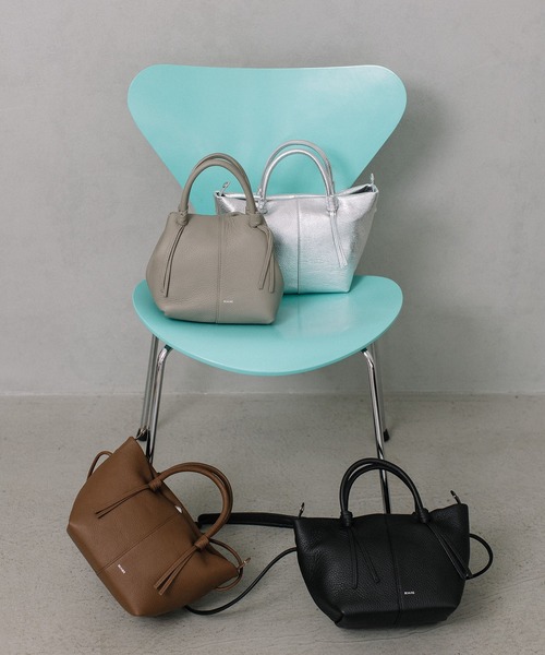 Beau're(ヴュレ)の「BEAURE boat shape ショルダー Bag(ショルダーバッグ・レディース・グレー/シルバー/ブラック/ブラウン・FREE)」の11枚目の写真