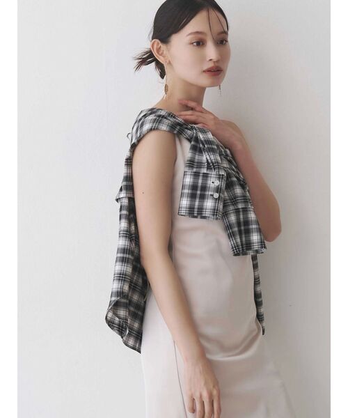 MERCURYDUO(マーキュリーデュオ)の「サテンキャミナローワンピース(ワンピース・レディース・ダークブラウン/ブラック/ミント/ベビーピンク・SMALL/MEDIUM)」の22枚目の写真