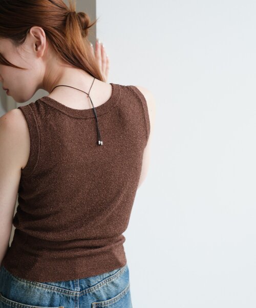 Kastane(カスタネ)の「【新色追加/4色展開/前後2WAY】ブークレニットタンク(タンクトップ・レディース・チャコールグレー/サックスブルー/アイボリー/ブラウン・FREE)」の7枚目の写真