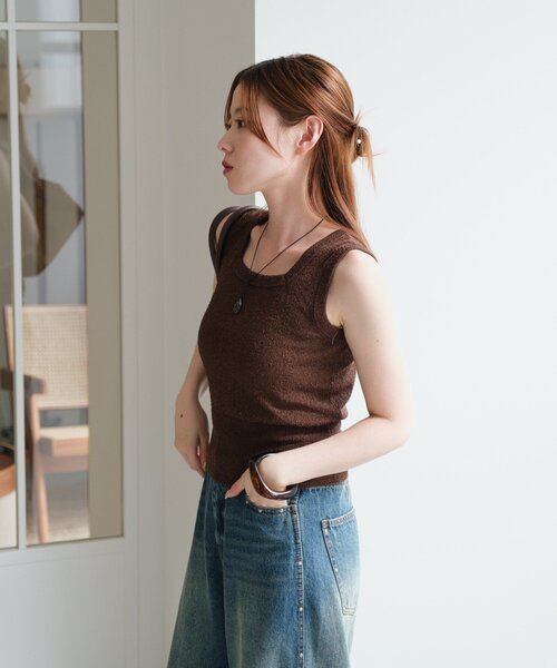 Kastane(カスタネ)の「【新色追加/4色展開/前後2WAY】ブークレニットタンク(タンクトップ・レディース・チャコールグレー/サックスブルー/アイボリー/ブラウン・FREE)」の8枚目の写真
