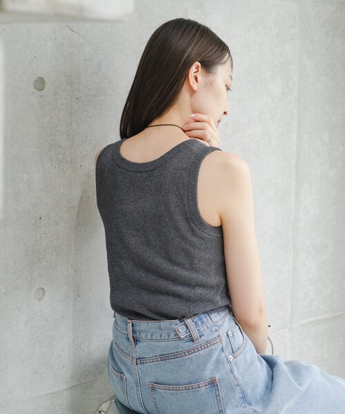 Kastane（カスタネ）の「【新色追加/4色展開/前後2WAY】ブークレニットタンク（タンクトップ・レディース・チャコールグレー/サックスブルー/アイボリー/ブラウン・FREE）」の13枚目の写真