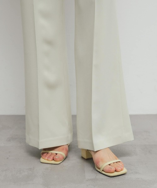 KBF（ケイビーエフ）の「スリムストラップサンダル（サンダル・レディース・ネイビー/イエロー・36/37/38）」の10枚目の写真