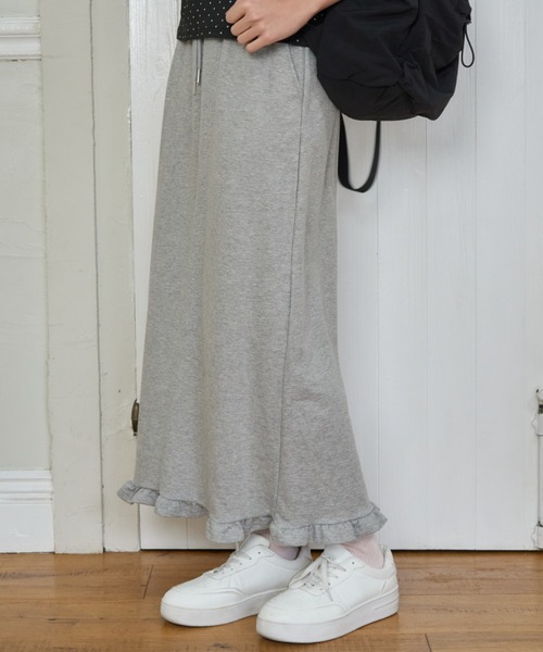 Birthday room(バースデイルーム)の「フリルスウェットロングスカート/frilled sweat long skirt(スカート・レディース・ホワイト/グレー・FREE)」の2枚目の写真