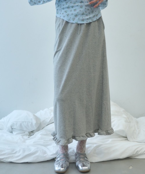 Birthday room(バースデイルーム)の「フリルスウェットロングスカート/frilled sweat long skirt(スカート・レディース・ホワイト/グレー・FREE)」の9枚目の写真