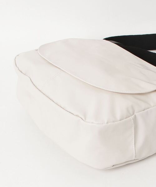 Jack Gomme（ジャックゴム）の「JACK GOMME Paris NICO LIGHT SHOULDER BAG ジャックゴム パリス ニコ ショルダーバッグ（ショルダーバッグ・レディース・ホワイト系1/ベージュ系1/グリーン系1・FREE）」の18枚目の写真