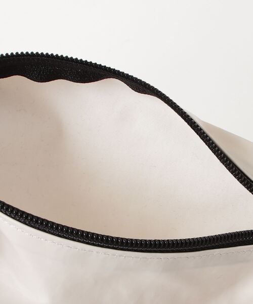 Jack Gomme（ジャックゴム）の「JACK GOMME Paris NICO LIGHT SHOULDER BAG ジャックゴム パリス ニコ ショルダーバッグ（ショルダーバッグ・レディース・ホワイト系1/ベージュ系1/グリーン系1・FREE）」の21枚目の写真