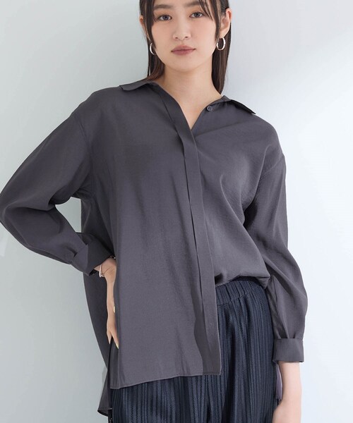 INDIVI（インディヴィ）の「【体型カバー／清涼感】シアーオーバーシャツ（シャツ/ブラウス・レディース・ホワイト/ピンク/グリーン/ダークグレー・15 /13/05/38/34）」の2枚目の写真