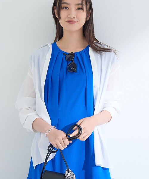 INDIVI（インディヴィ）の「【体型カバー／清涼感】シアーオーバーシャツ（シャツ/ブラウス・レディース・ホワイト/ピンク/グリーン/ダークグレー・15 /13/05/38/34）」の8枚目の写真