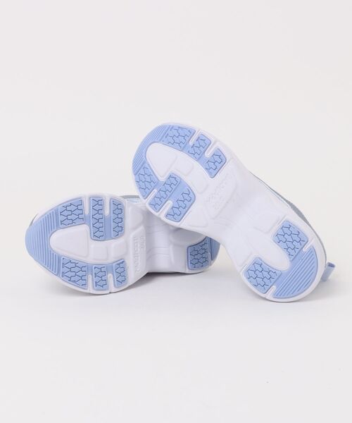 MAD FOOT（マッドフット）の「MADFOOT! マッドフット キッズ ドローコードボリュームソールスニーカー【幅広3E】厚底 子供靴 250020（スニーカー・キッズ・ピンク/シルバー/ブラック/サックスブルー・21.0cm/22.0cm/23.0cm/24.0cm/20.0cm）」の6枚目の写真